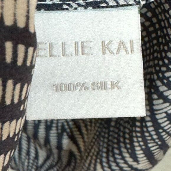 Ellie Kai Blue White Pattern Silk Long Sleeve Blouse Size 10 - Picture 5 of 7